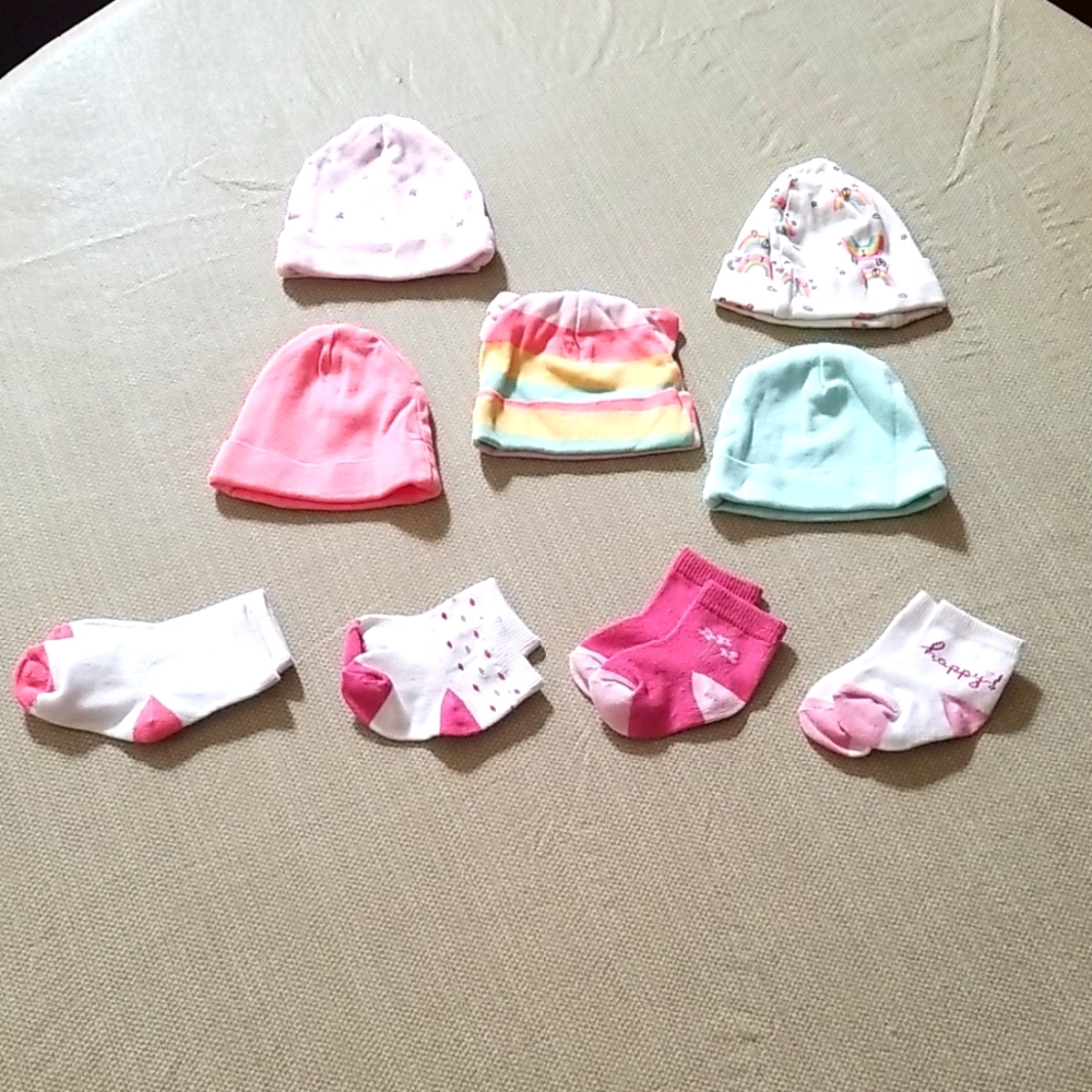 ❣5 for $25 Sale❣ Colorful Kids Beanie and Socks Set